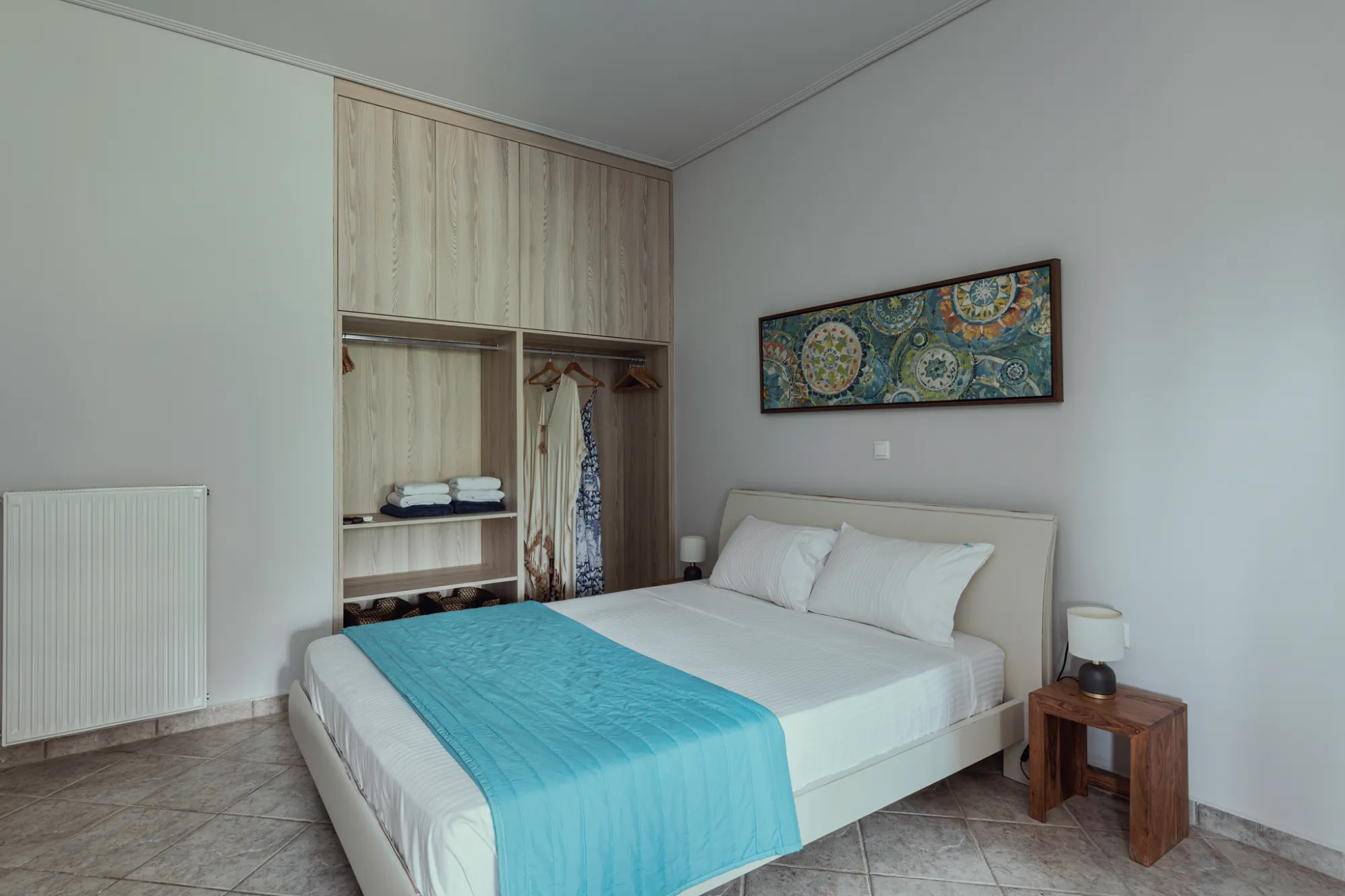 Shared Twin | Apartment w/ little Kitchen - Image 1