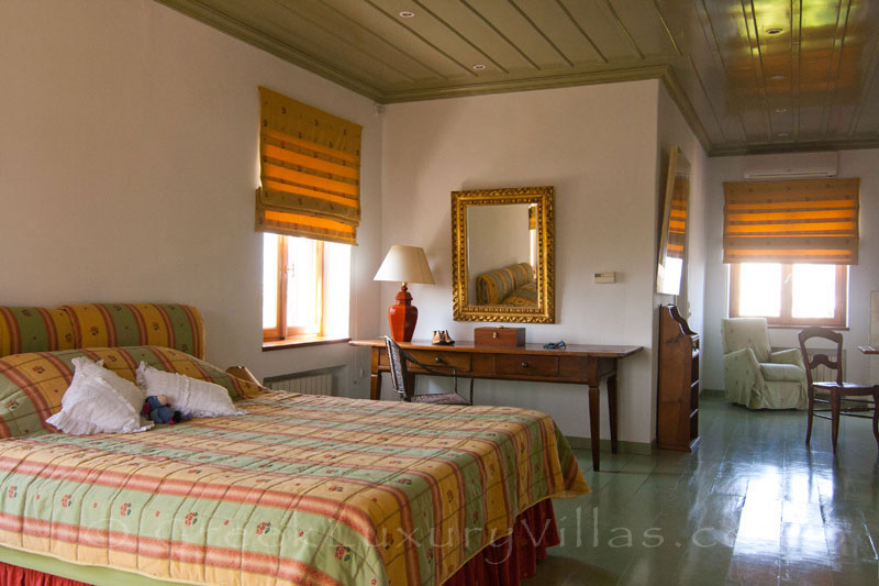 Master Sea View Suite - Image 1