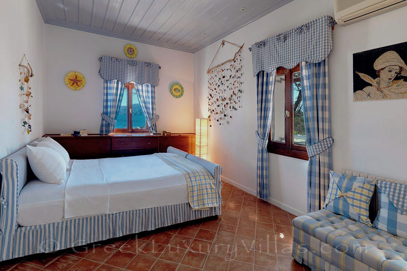 Shared Guest Room - Image 1