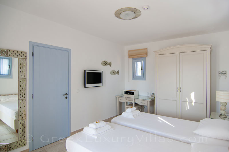 Garden View Shared Room - Image 1