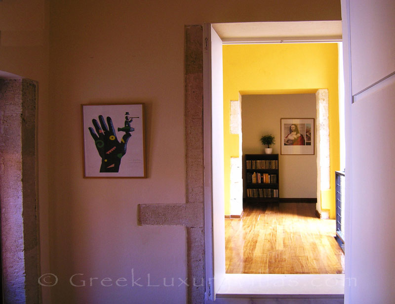 Traditional Shared Retreat Room - Image 1