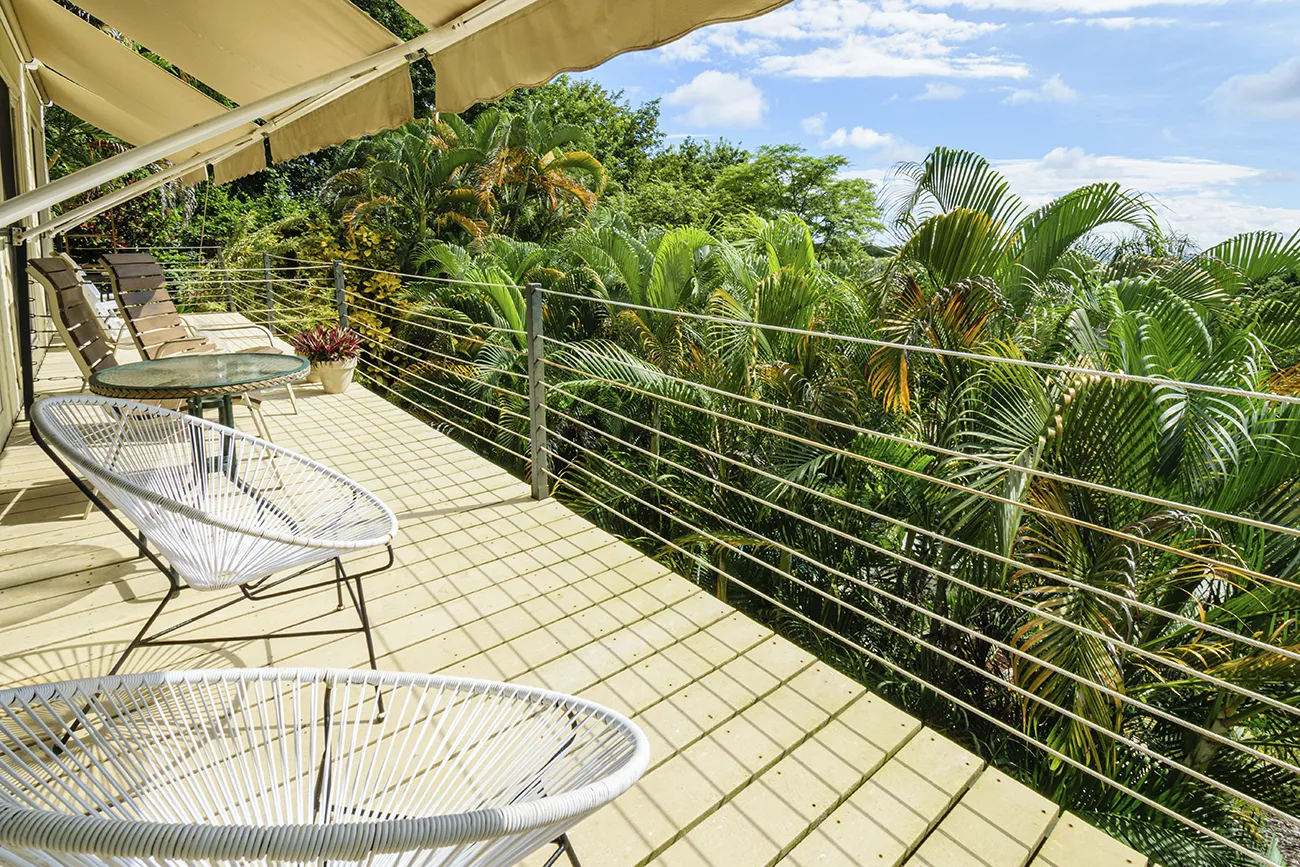 Large ocean view room - Image 1